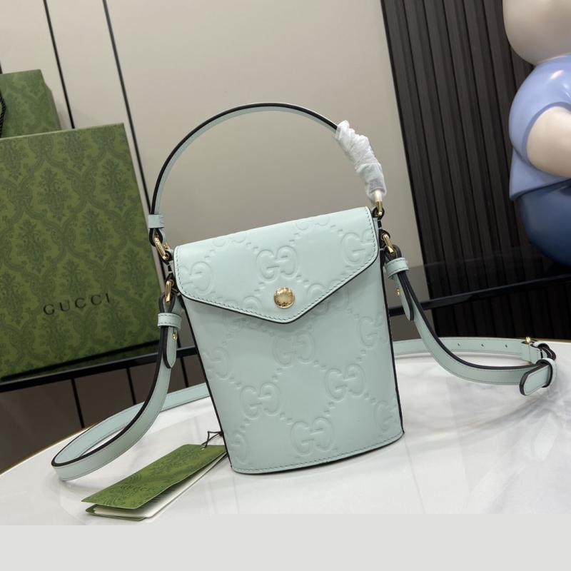 G*u*i bucket bags